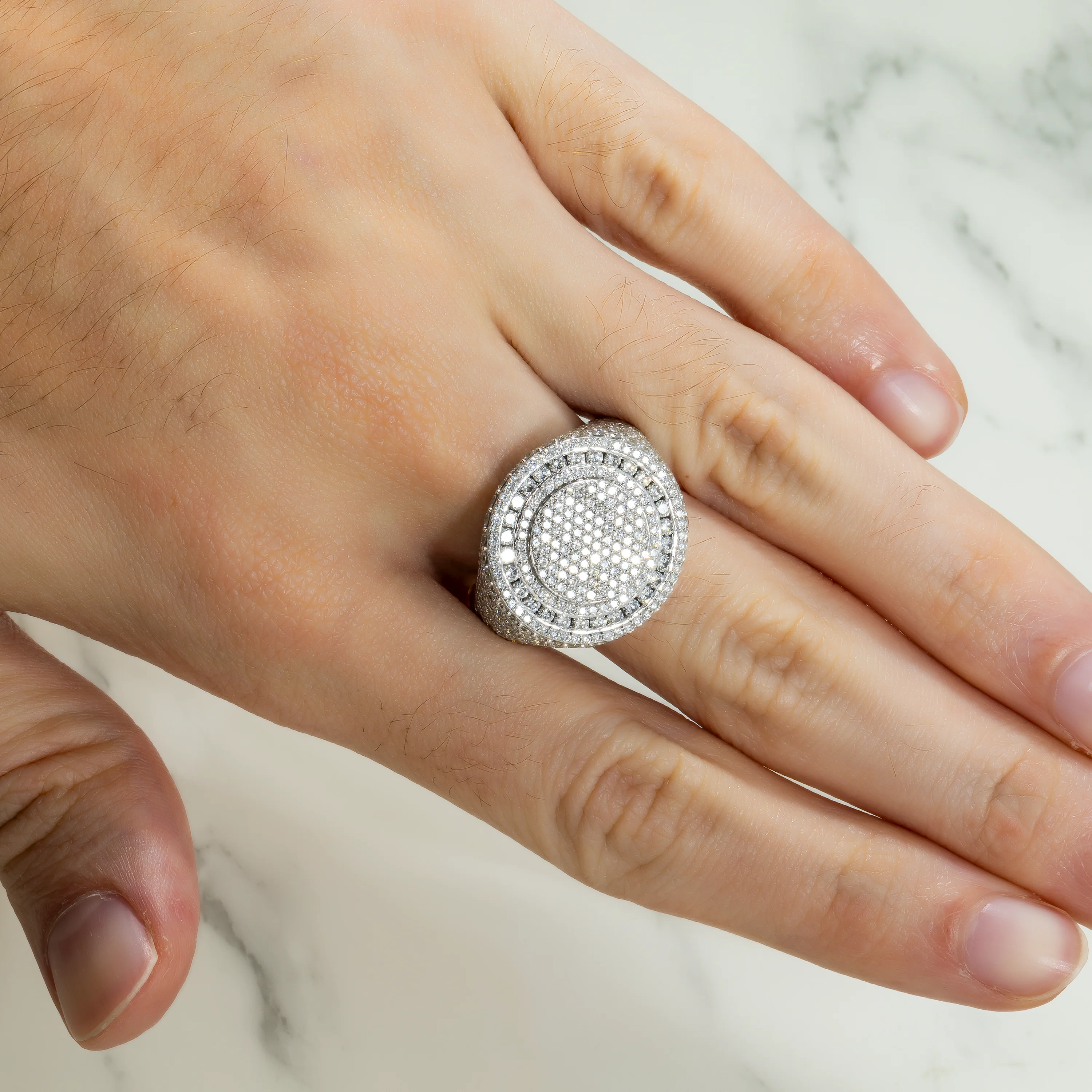 10K GOLD ROUND AND BAGUETTE DIAMOND CIRCULAR RING 4.40 CT - Image 2