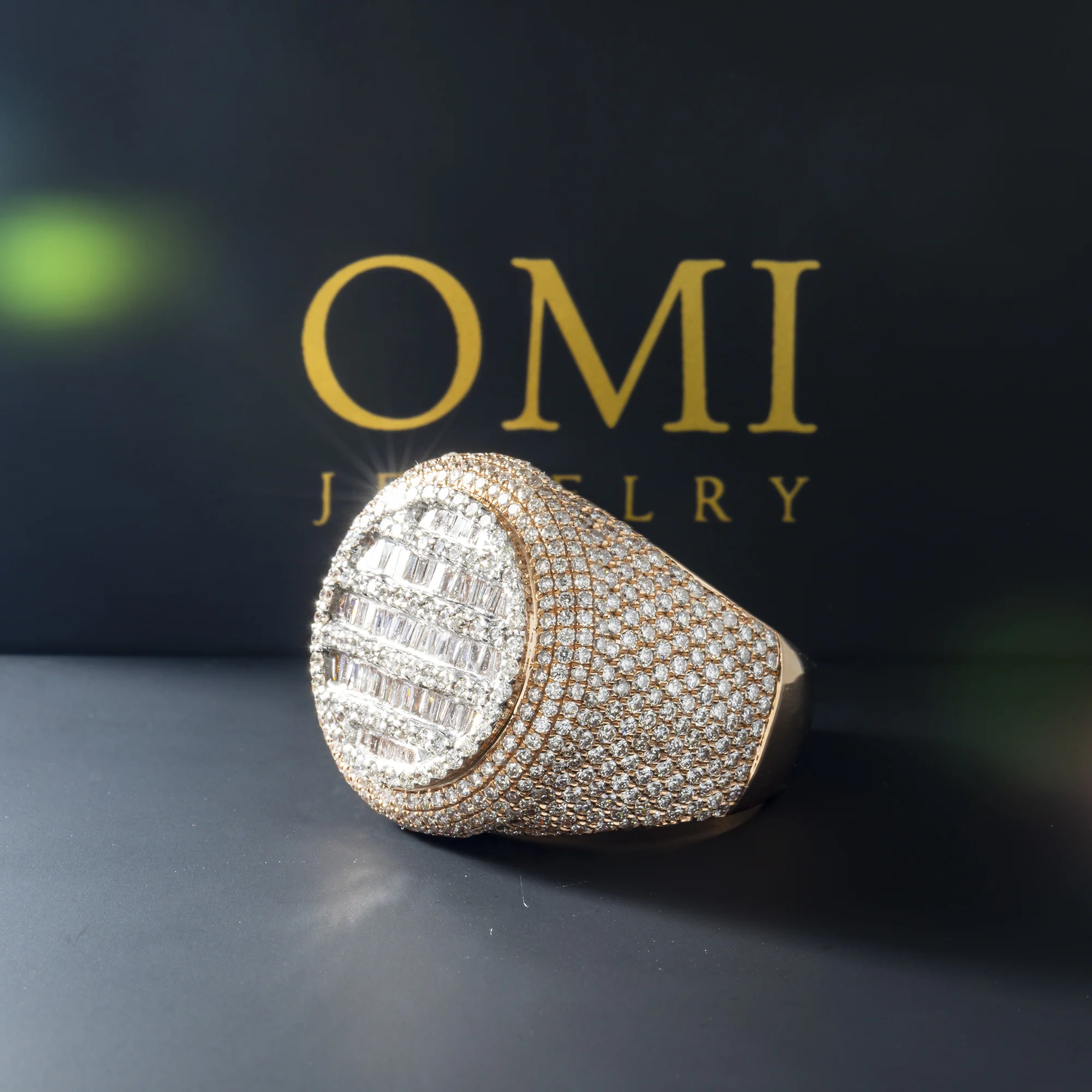 14K GOLD ROUND AND BAGUETTE DIAMOND RING 4.50 CT - Image 7