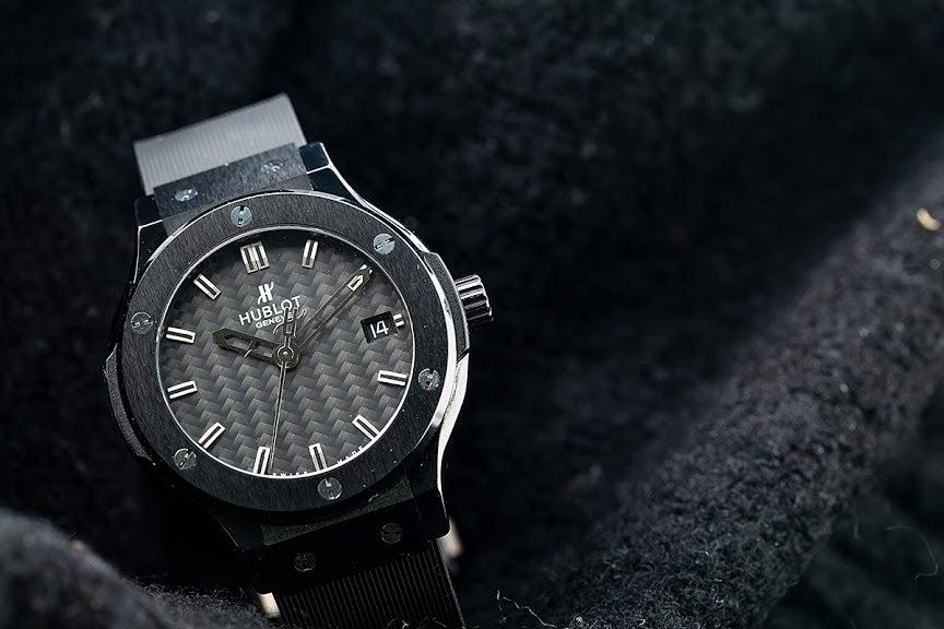Hublot Classic Fusion Quartz 561.CM.1770.RX 38MM Black Dial With Rubber Bracelet - Image 4