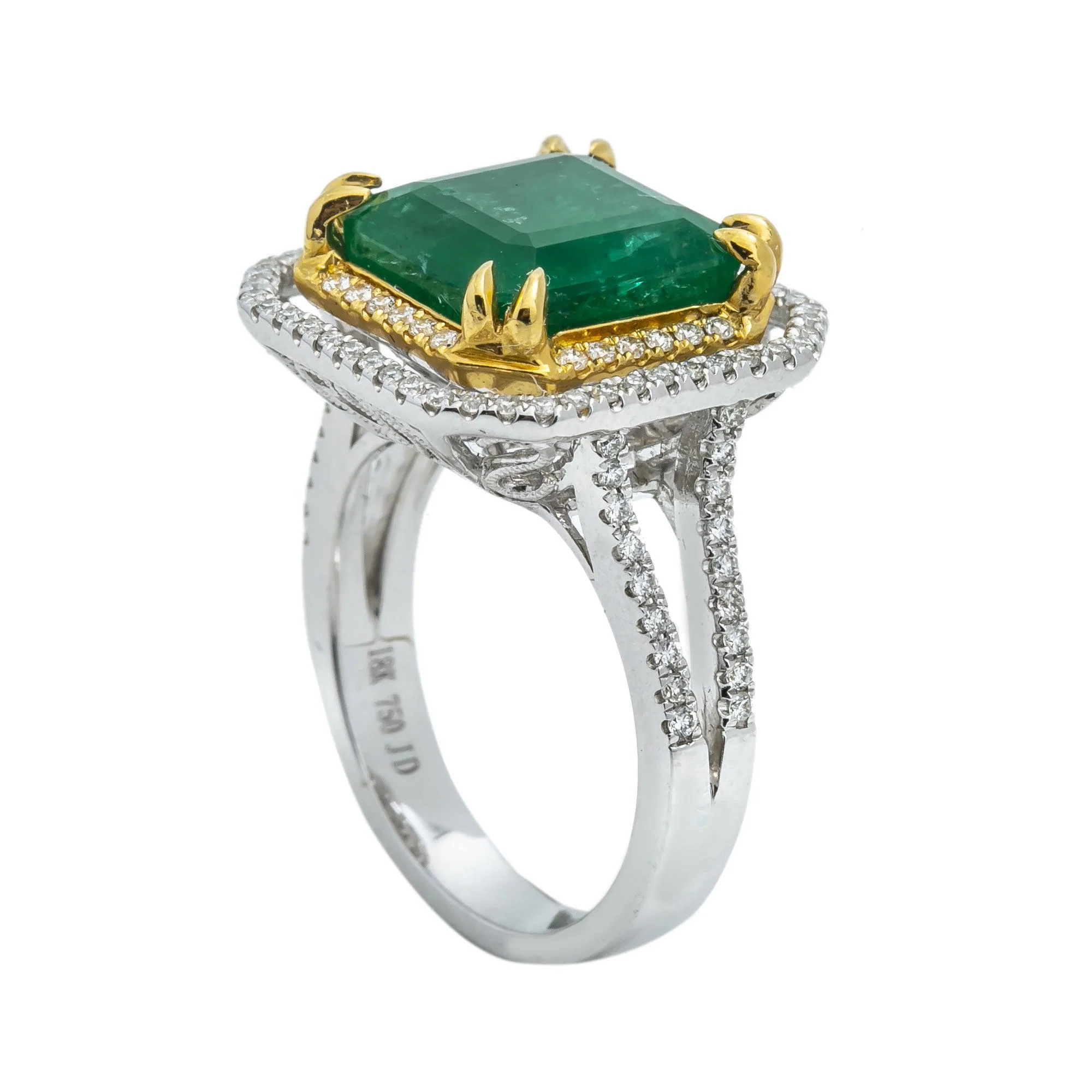 LADIES 18K WHITE GOLD HAND RING WITH 0.60 CT DIAMONDS AND 6.18 CT EMERALD - Image 2