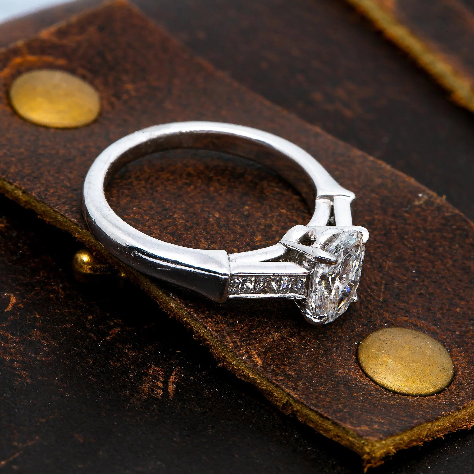 PLATINUM  LADIES ENGAGEMENT RING WITH 1.55 CT DIAMONDS - Image 4