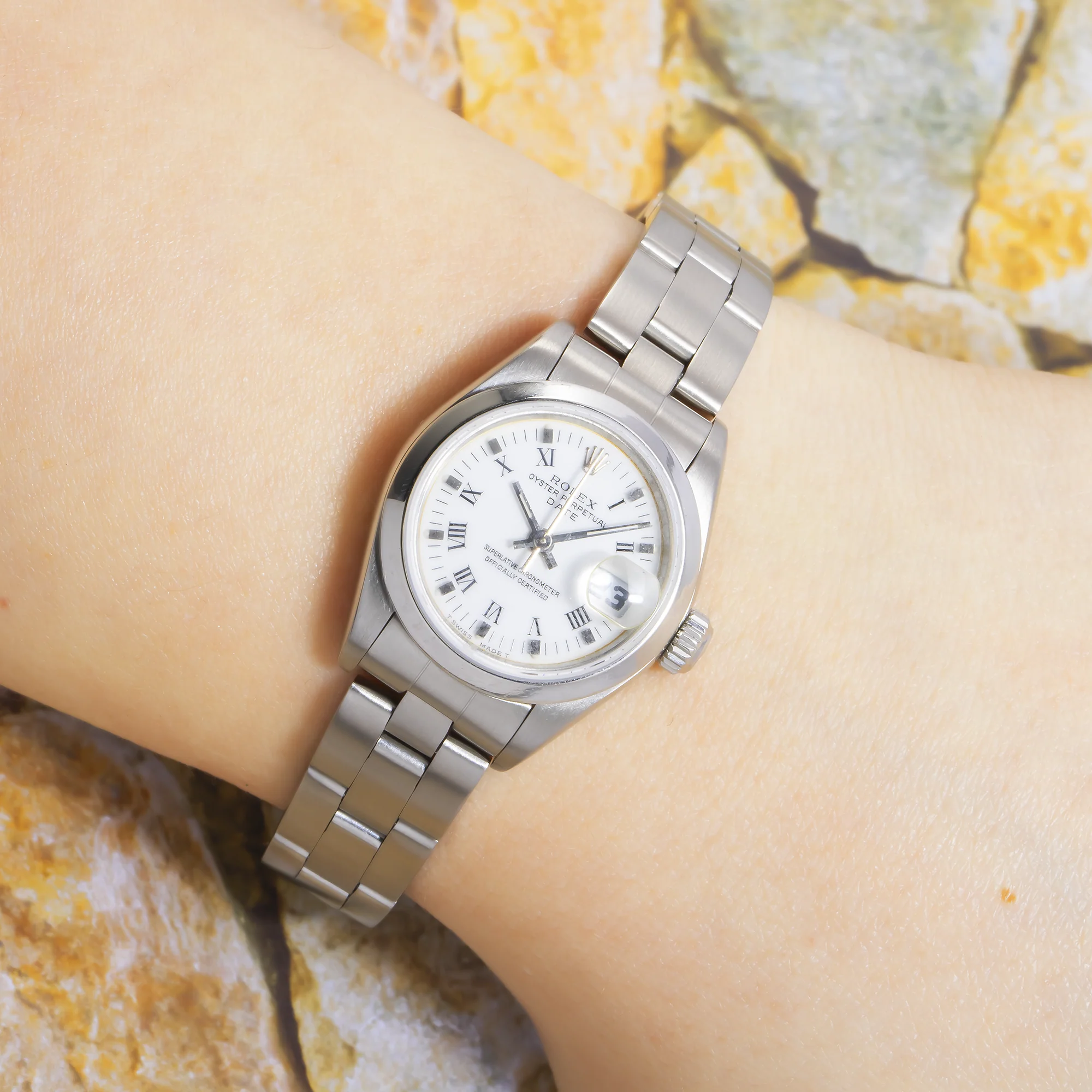 Rolex Date 26MM 69160 White Roman Dial Smooth Bezel Stainless Steel Oyster Bracelet - Image 6