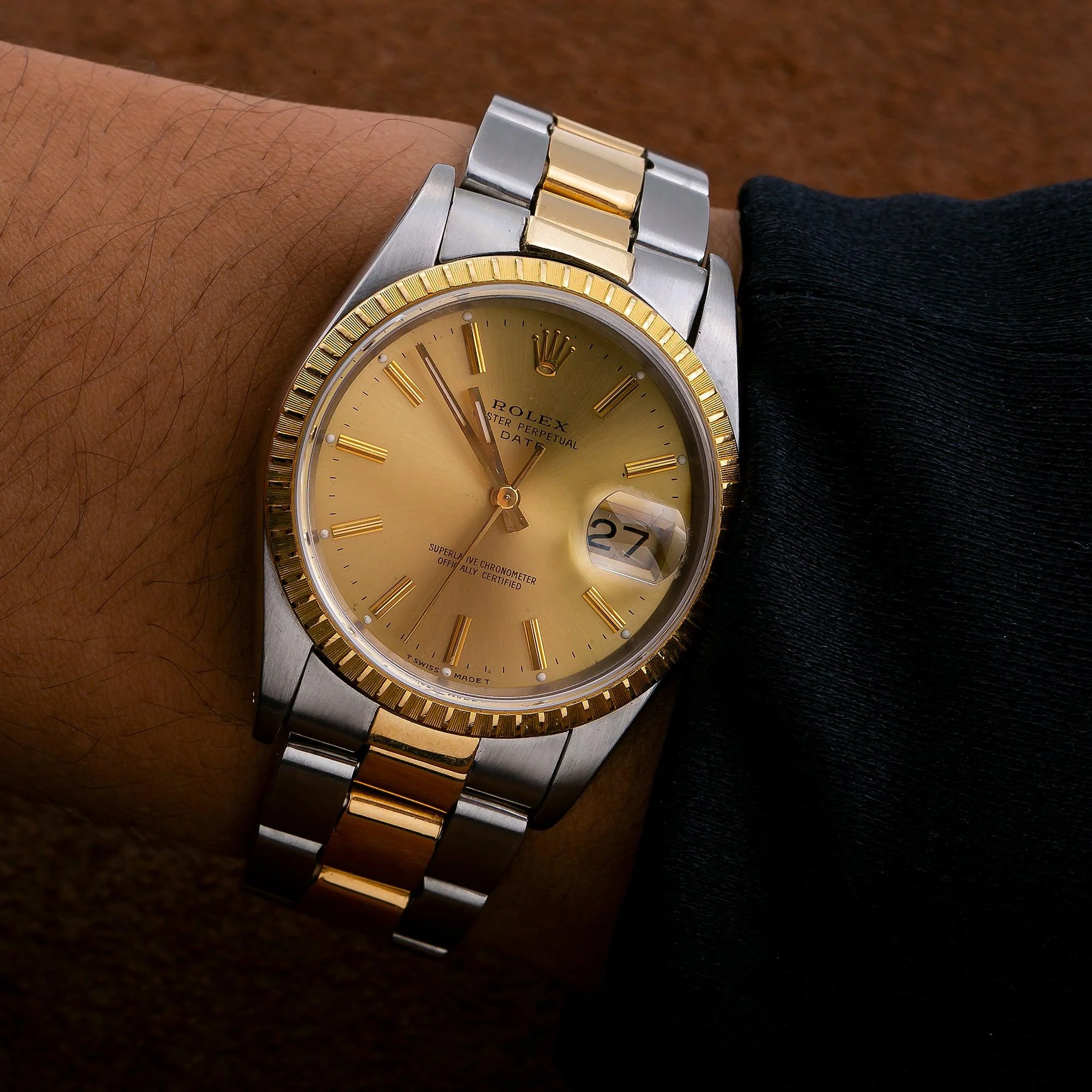 Rolex Date 34MM 15053 Champagne Dial Engine Turned Bezel Two Tone Yellow Gold Oyster Bracelet - Image 2