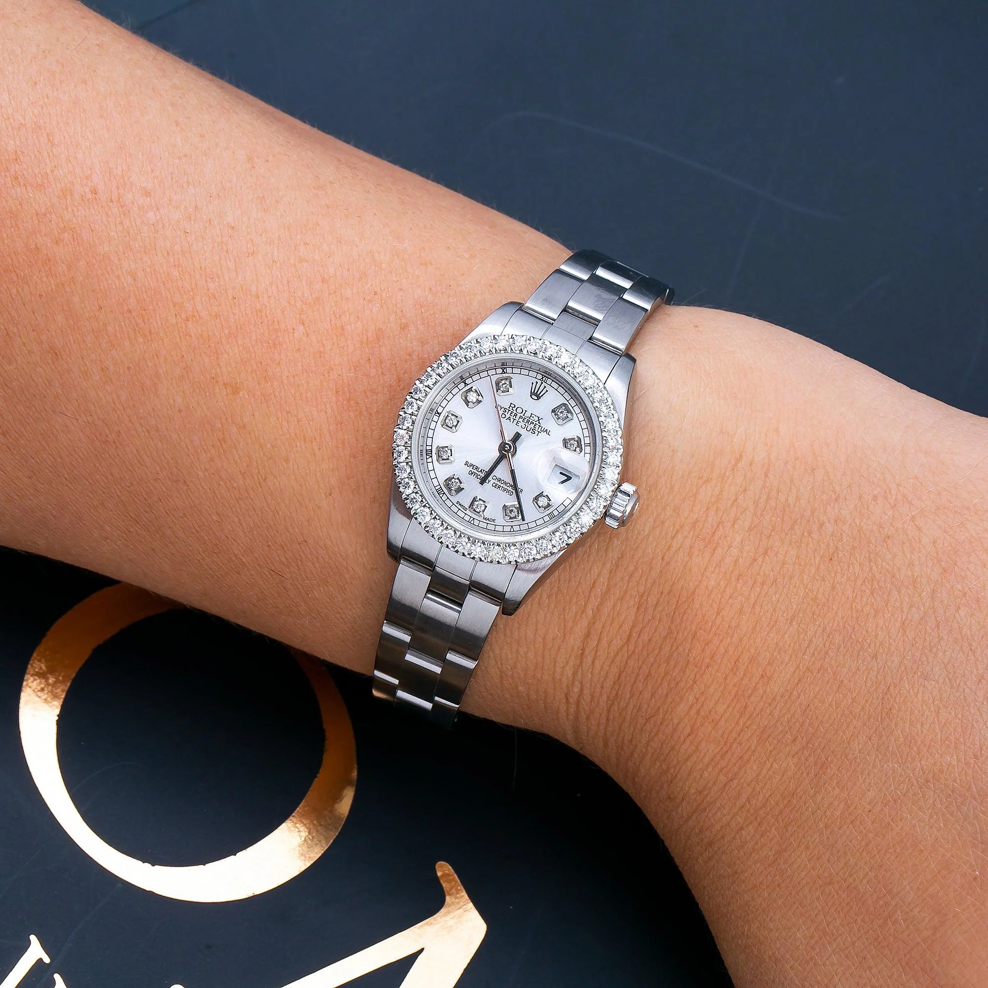 Rolex Datejust 26MM 6916 White Mother of Pearl Diamond Dial Diamond Bezel Stainless Steel Oyster Bracelet - Image 2