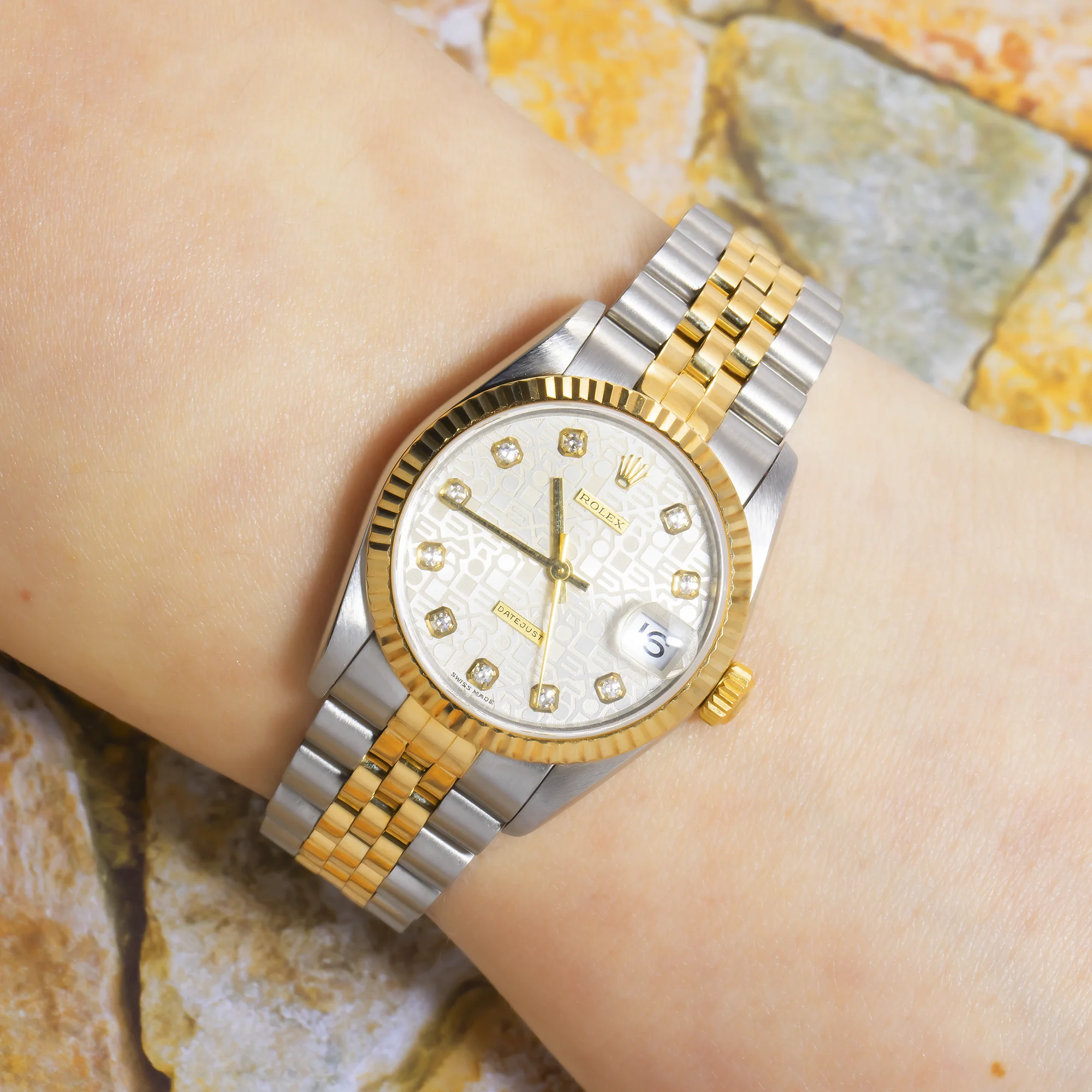 Rolex Datejust 31MM 6824 Silver Pattern Diamond Dial Fluted Bezel Two Tone Yellow Gold Jubilee Bracelet - Image 6