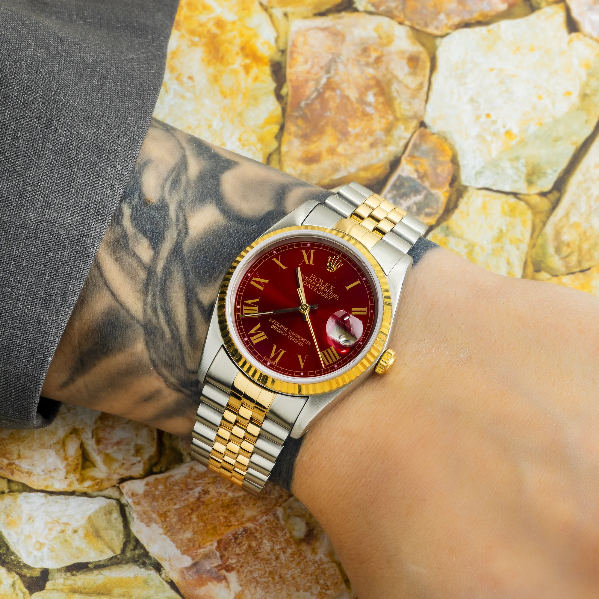 Rolex Datejust 36MM 16233 Red Roman Dial Fluted Bezel Two Tone Yellow Gold Jubilee Bracelet - Image 2