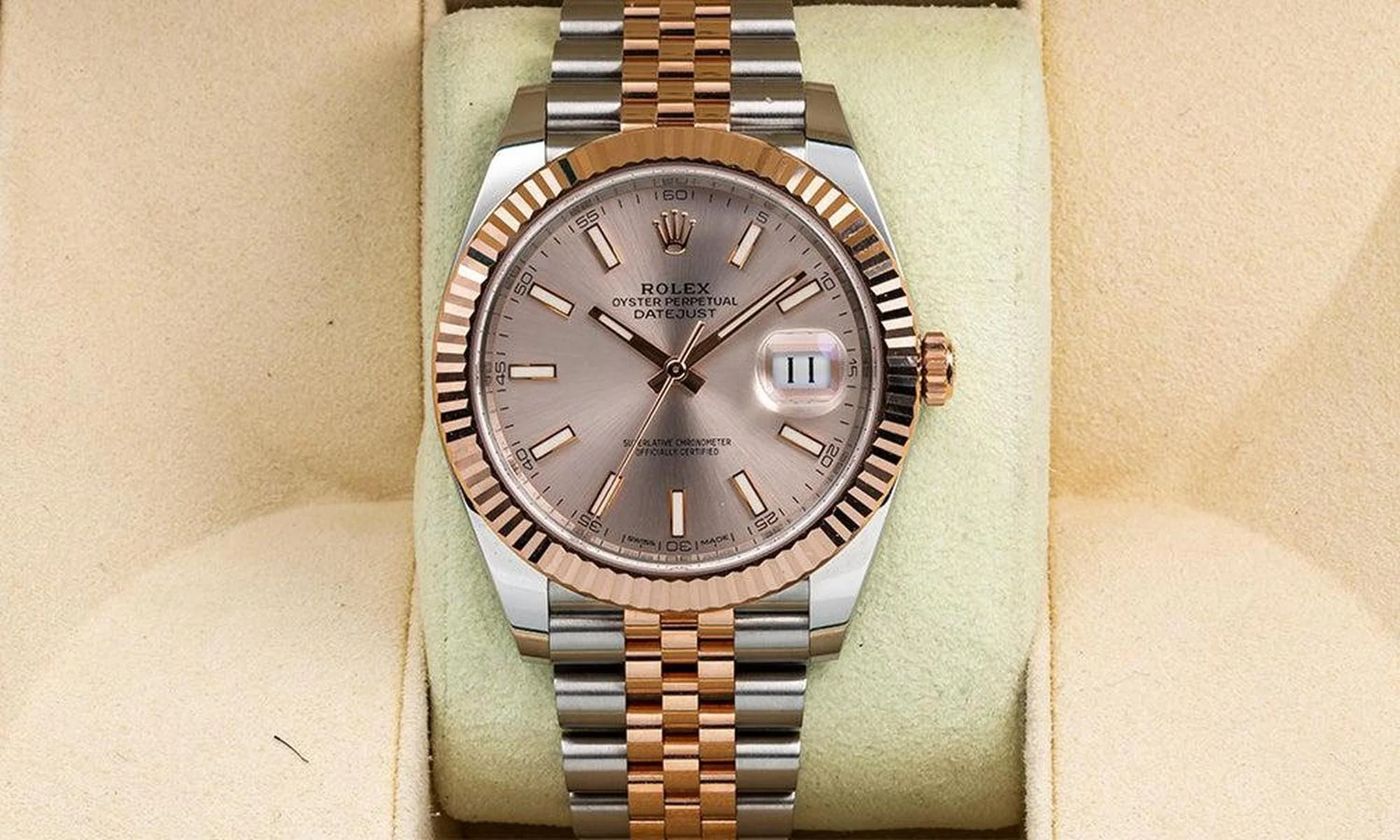 Rolex Datejust 41MM 126331 Sundust Dial Fluted Bezel Two Tone Rose Gold Jubilee Bracelet - Image 2