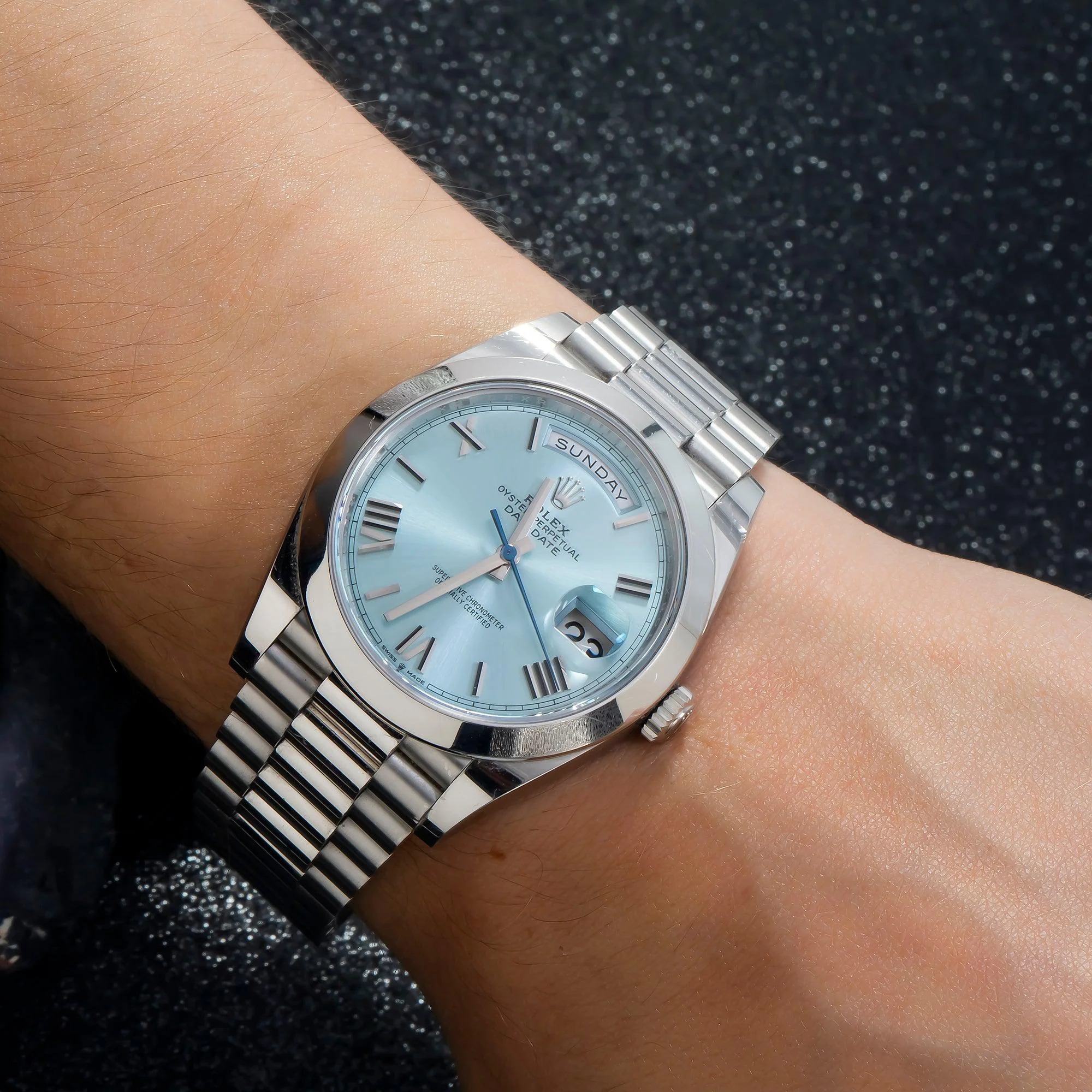 Rolex Day-Date 40MM 228206 Ice Blue Roman Dial Platinum Smooth Bezel Platinum President Bracelet - Image 2