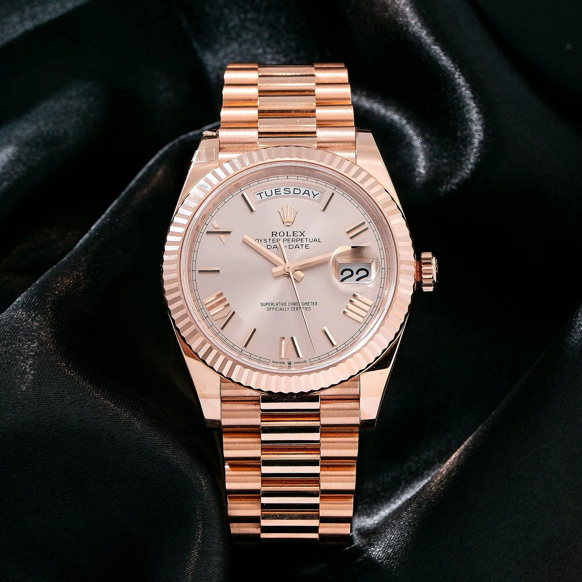 Rolex Day-Date 40MM 228235 Sundust Roman Dial Fluted Bezel 18K Rose Gold President Bracelet - Image 2