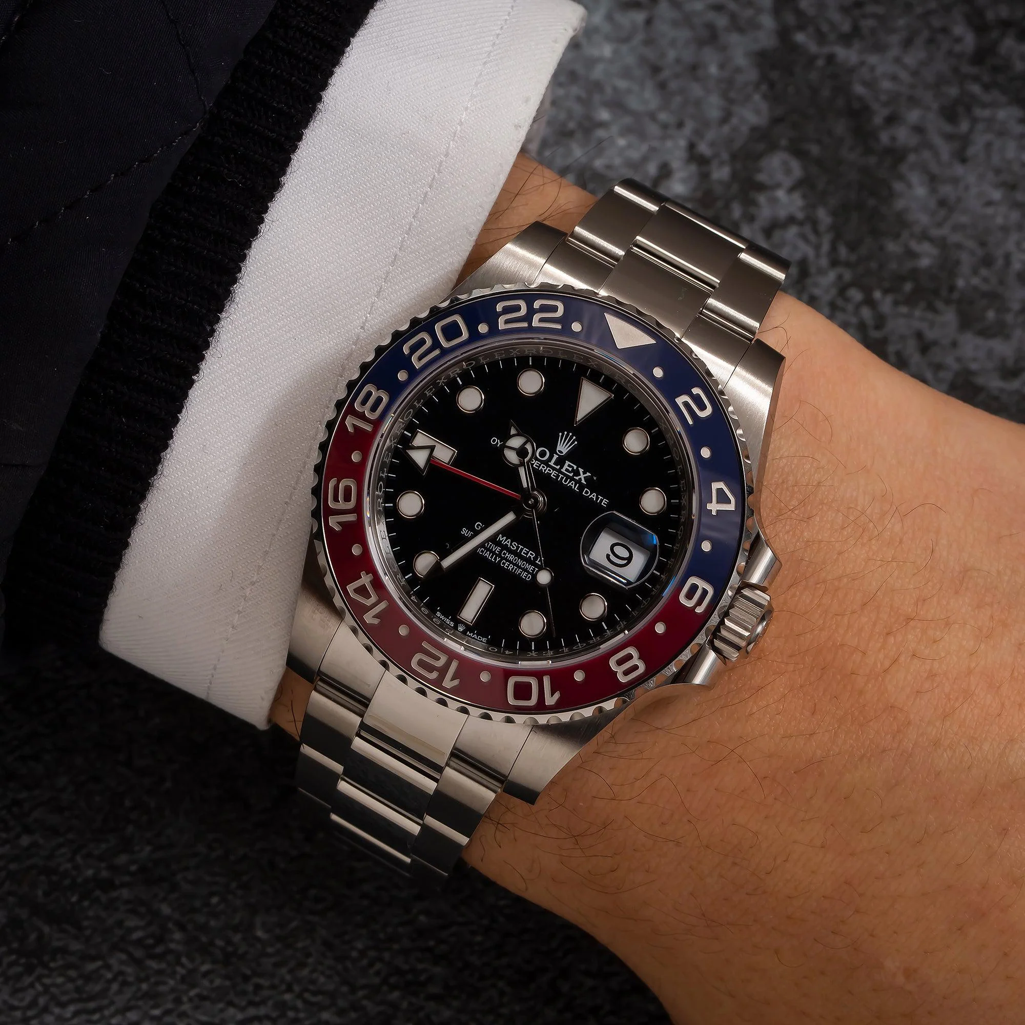 Rolex GMT-Master II 40MM 126710BLRO Pepsi Black Dial Blue & Red Ceramic Bezel Stainless Steel Oyster Bracelet - Image 2