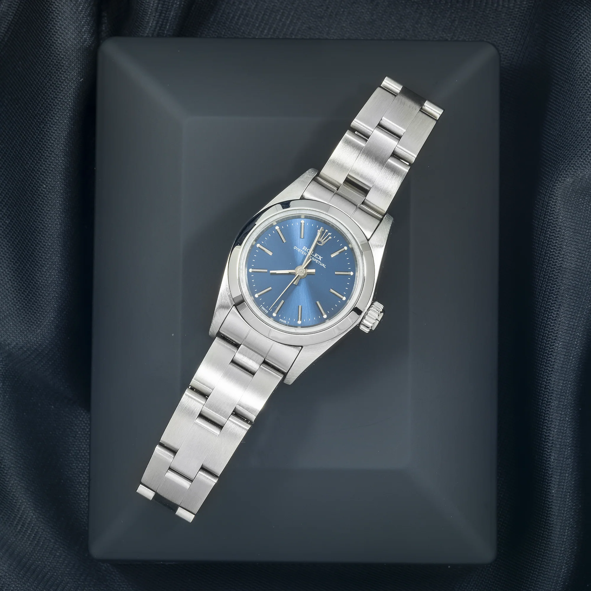 Rolex Oyster Perpetual 26MM 76080 Blue Dial Smooth Bezel Stainless Steel Oyster Bracelet - Image 4