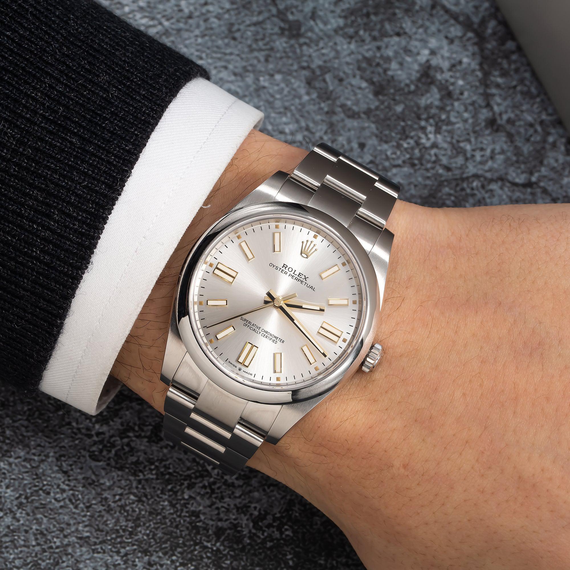 Rolex Oyster Perpetual 41MM 124300 Silver Dial Smooth Bezel Stainless Steel Oyster Bracelet - Image 2